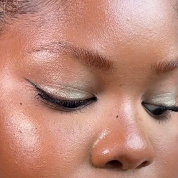 RMS Beauty Eyelights Cream Eyeshadow | ECLIPSE: a mossy silver - Picture 7 of 16